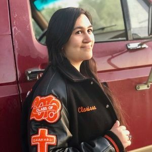 Meet your Posher, Clarissa